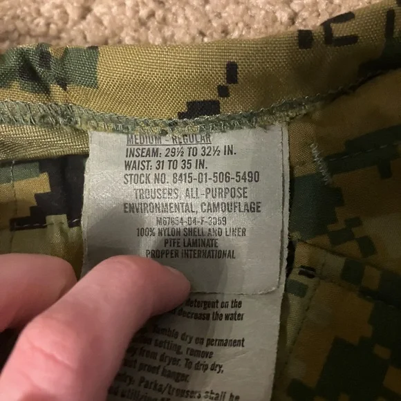 GORE-TEX Green Camouflage Cargo Pants - Picture 3 of 4
